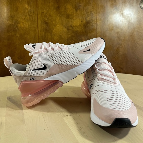 Nike Shoes - Pre-owned Nike Air Max 270 Light Soft Pink size 9 Athletic Running AH6789-604